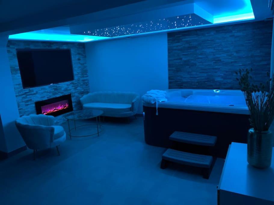 Sandspa Logement Avec Jacuzzi Orange  Exterior foto